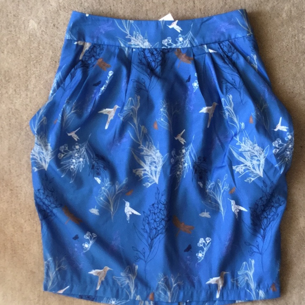 H&M bird print bubble skirt.